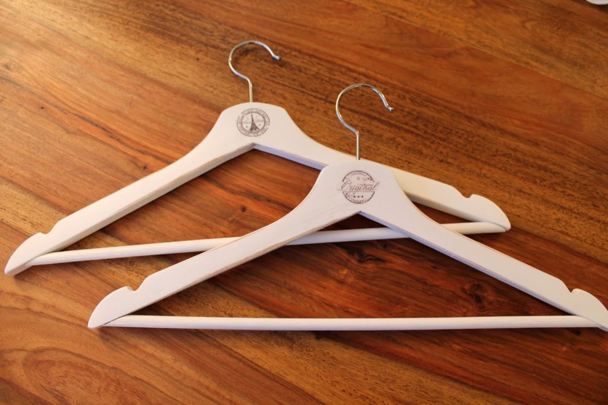 DIY Kleiderbügel aufhübschen mit Decal Folie als Transfertechnik