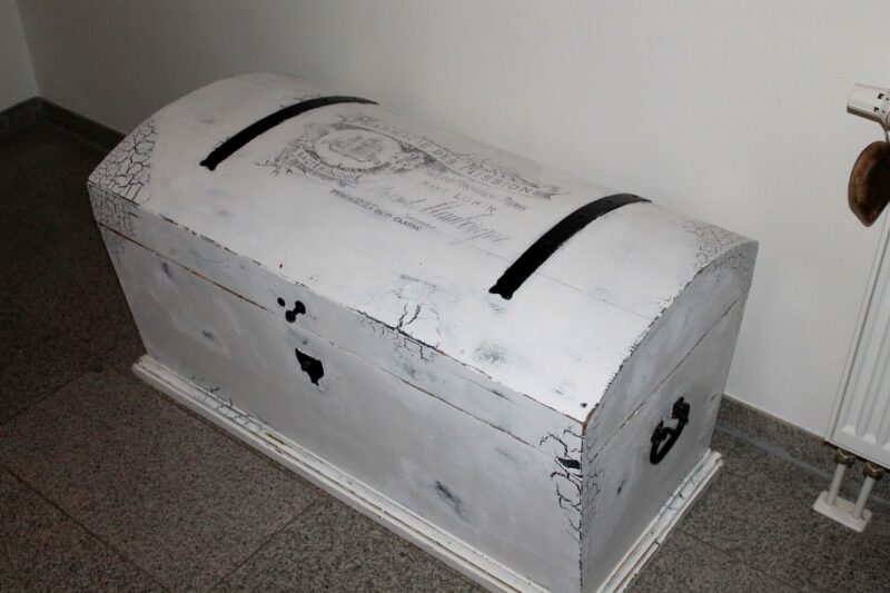 DIY Truhe Shabby Chic einfach selber machen