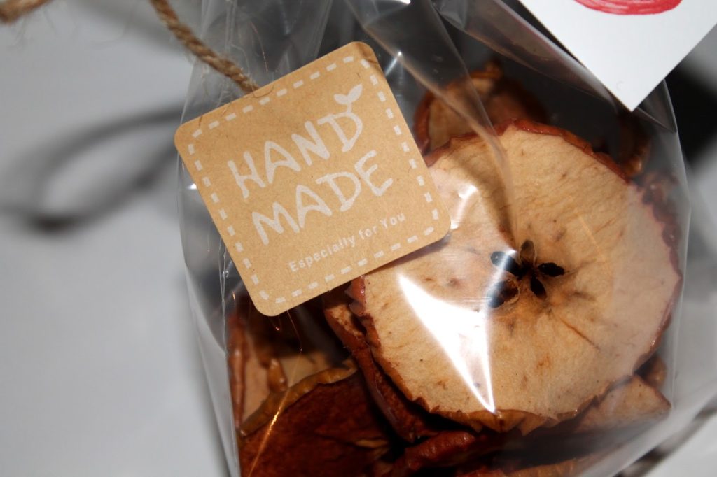 DIY, Basteln: Apfel-Zimt-Chips in Geschenke aus der Küche und Geschenkideen - DIYCarinchen