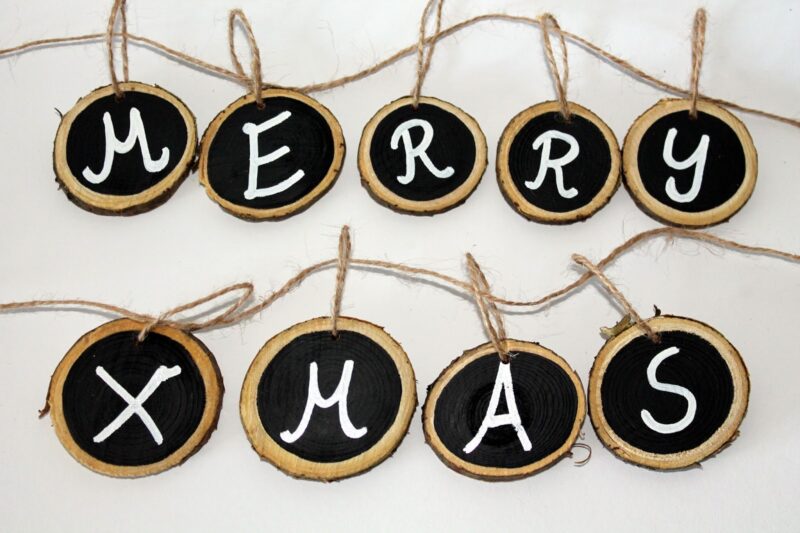 DIY Astscheiben Merry X-Mas Kette ganz einfach selber machen