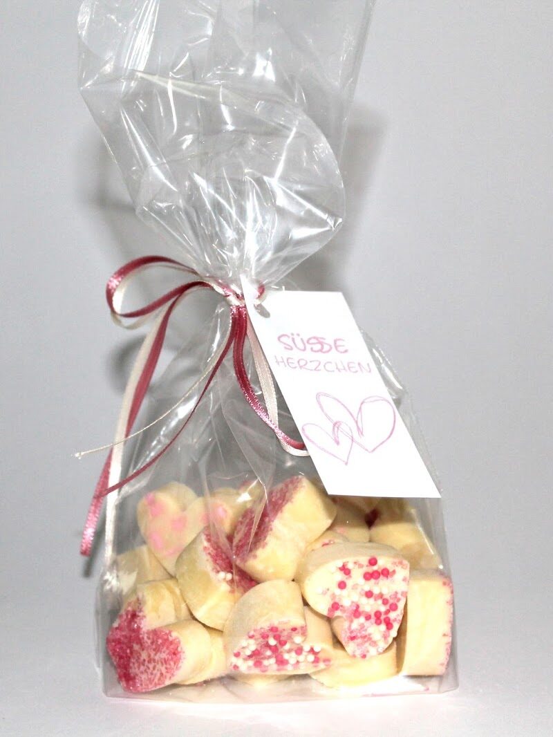 DIY süße Schokoherzen einfach selber machen - einfaches Rezept zum Valentinstag
