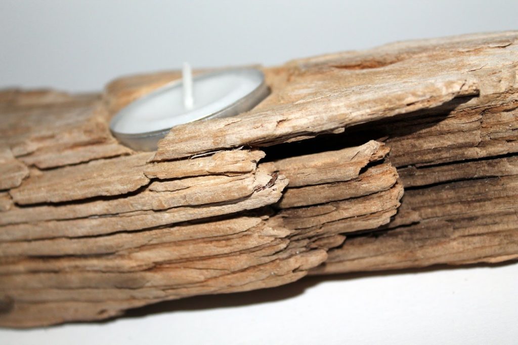 DIY, Basteln: Treibholzteelicht aus Holz als Geschenkidee und Wohndekoration - DIYCarinchen
