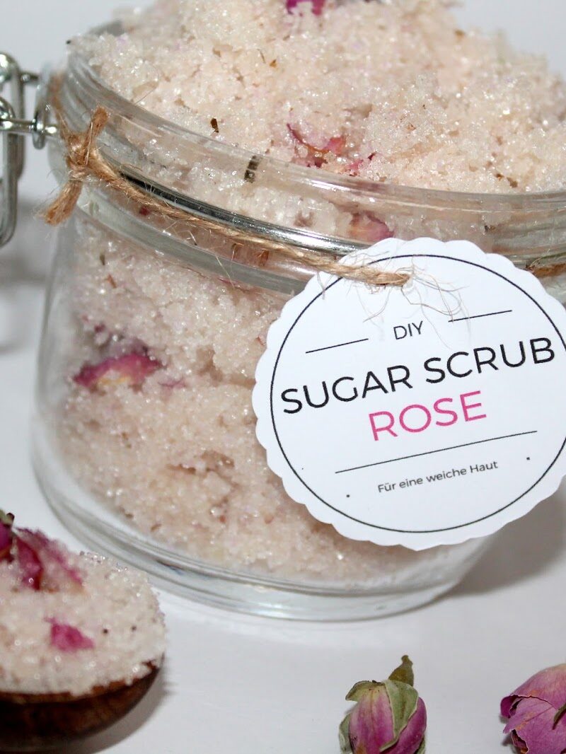 DIY Sugar Scrub / Zuckerpeeling Rose ganz einfach selber machen + Free Printable - perfekt auch als Geschenk