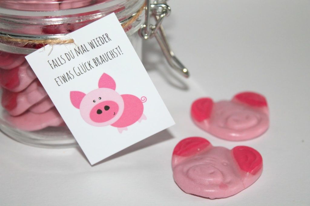 DIY, Basteln: Einmachglas Glücksschweine in Adventskalender, Mitbringsel und Geschenkideen - DIYCarinchen