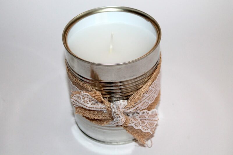 DIY Citronella Kerzen - der perfekte Mückenschutz! Keine Lust mehr auf Mücken? Mit dieser Bastelidee klappt es!