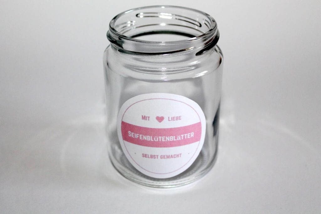 DIY, Basteln: Einmachglas Rosenblütenblätter + Free Printable in Geschenke aus dem Glas, Mitbringsel und Geschenkideen - DIYCarinchen