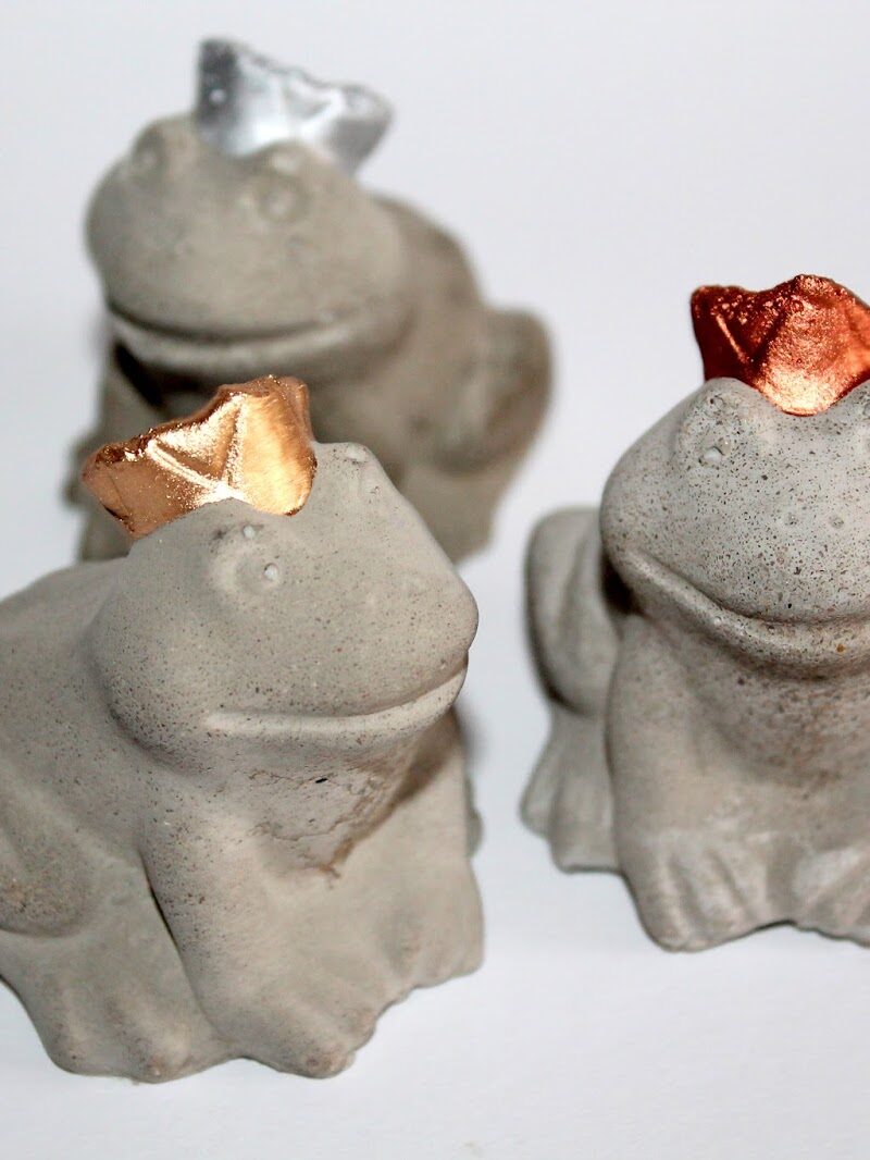 DIY Beton Frösche: Gartendekoration selber machen? Kein Problem! Mit dieser Anleitung klappt es mit den Beton Fröschen!