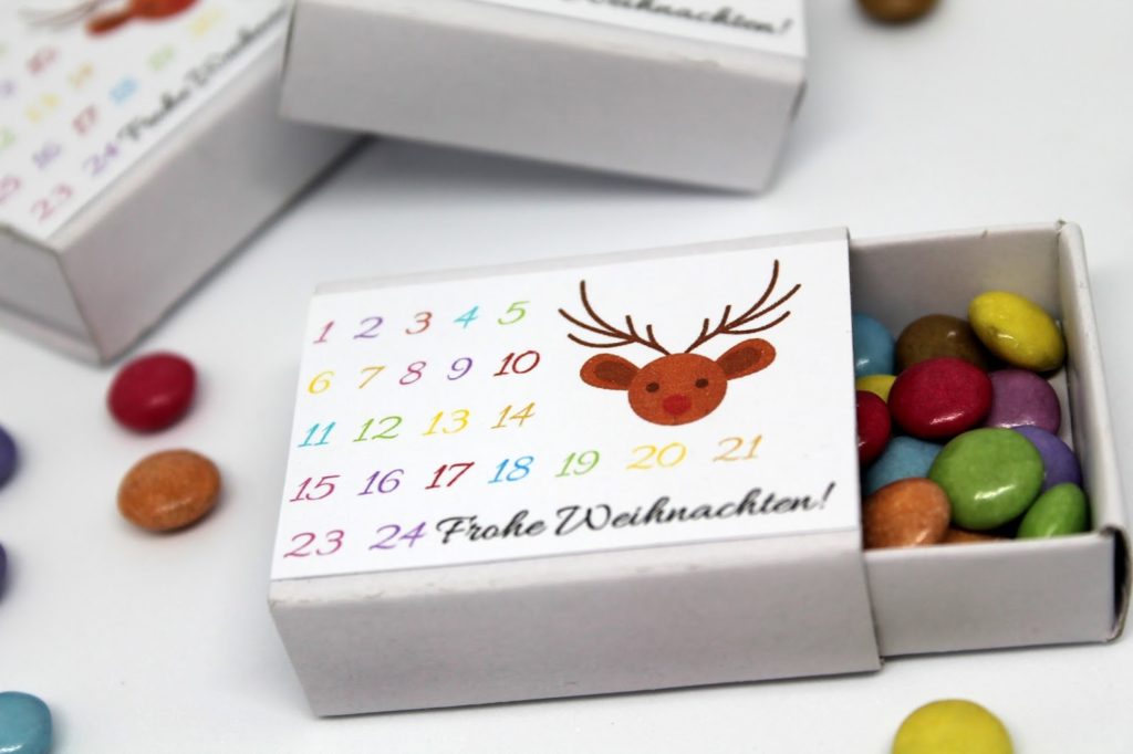 DIY, Basteln: Adventskalender in einer Streichholzschachtel in Weihnachtsgeschenke, Weihnachtsdekoration, Geschenkidee - DIYCarinchen
