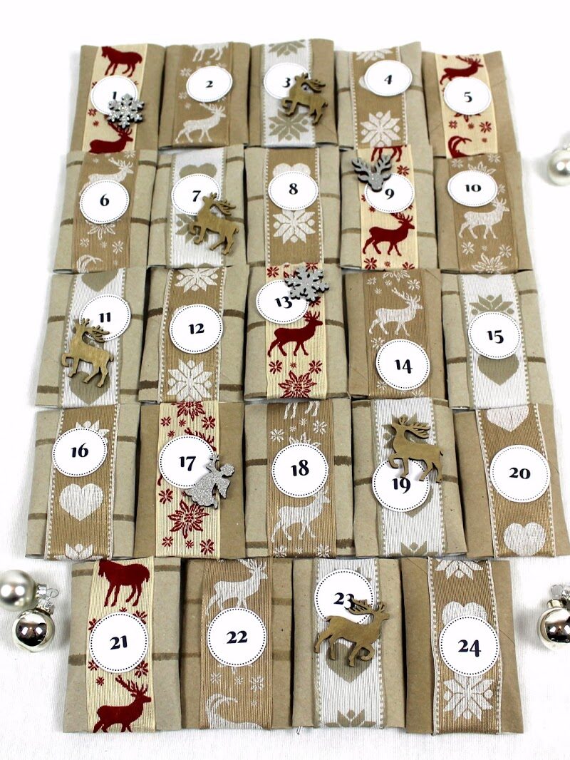 DIY Adventskalender aus Klopapierrollen {mit gratis Printable} / Geniale Bastelidee