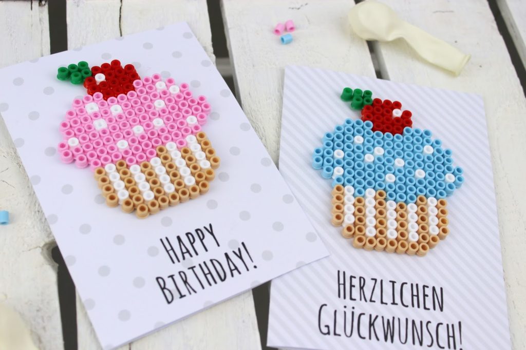 DIY Geburtstagkarten aus Hama Bügelperlen selber machen + kostenlose Vorlage - die perfekte Geschenkidee zum Geburtstag
