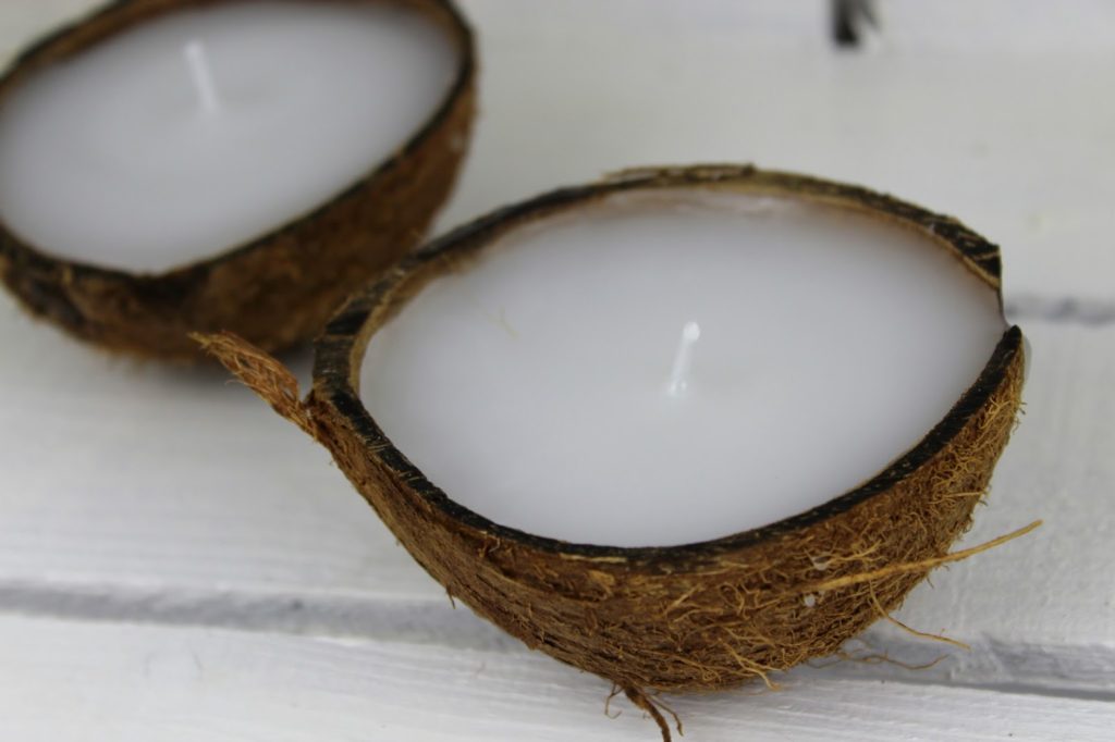 DIY Kerzen in einer Kokosnuss Schalen ganz einfach selber machen