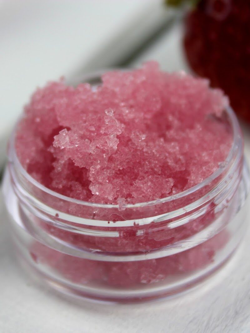 DIY Lippen Zuckerpeeling Erdbeer-Kokos ganz einfach selber machen - für besonders zarte Lippen