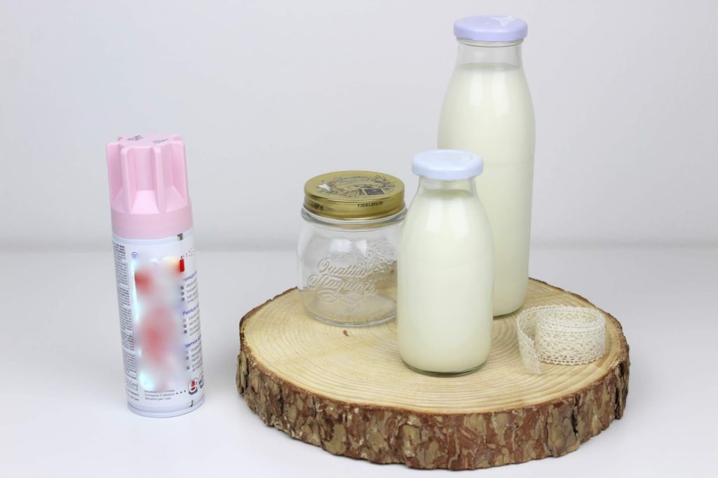 DIY selbstgemachte, günstige Tischdeko aus Milchflaschen - geniale Recycling / Upcycling Bastelidee