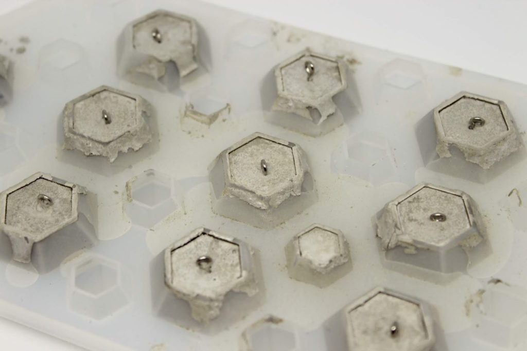 DIY Diamant Schlüsselanhänger aus Beton selbermachen - die perfekte Geschenkidee