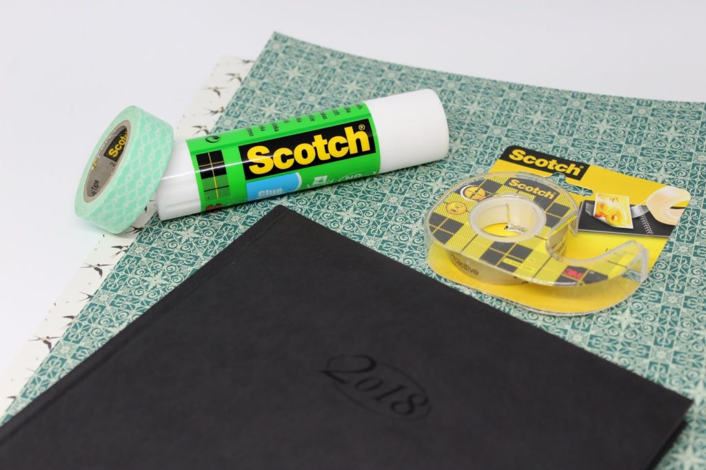 Upcycling Kalender mit Washi Tape - DIY: 5 coole und schnelle DIYs mit Washi Tape - perfekt für den kreativen Arbeitsplatz oder für den Schulanfang