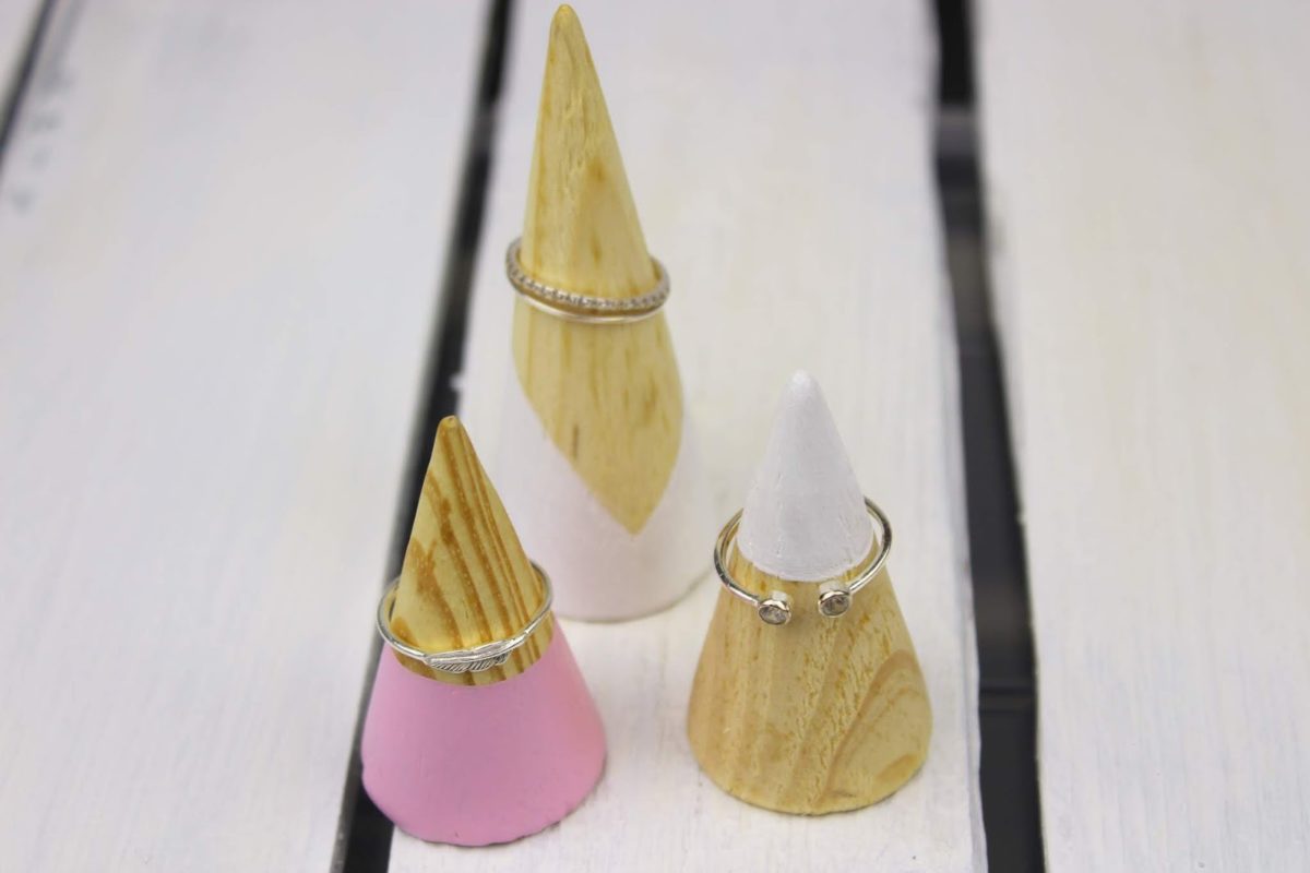 DIY Ringhalter aus Holz - die perfekte, selbstgemachte Schmuckaufbewahrung