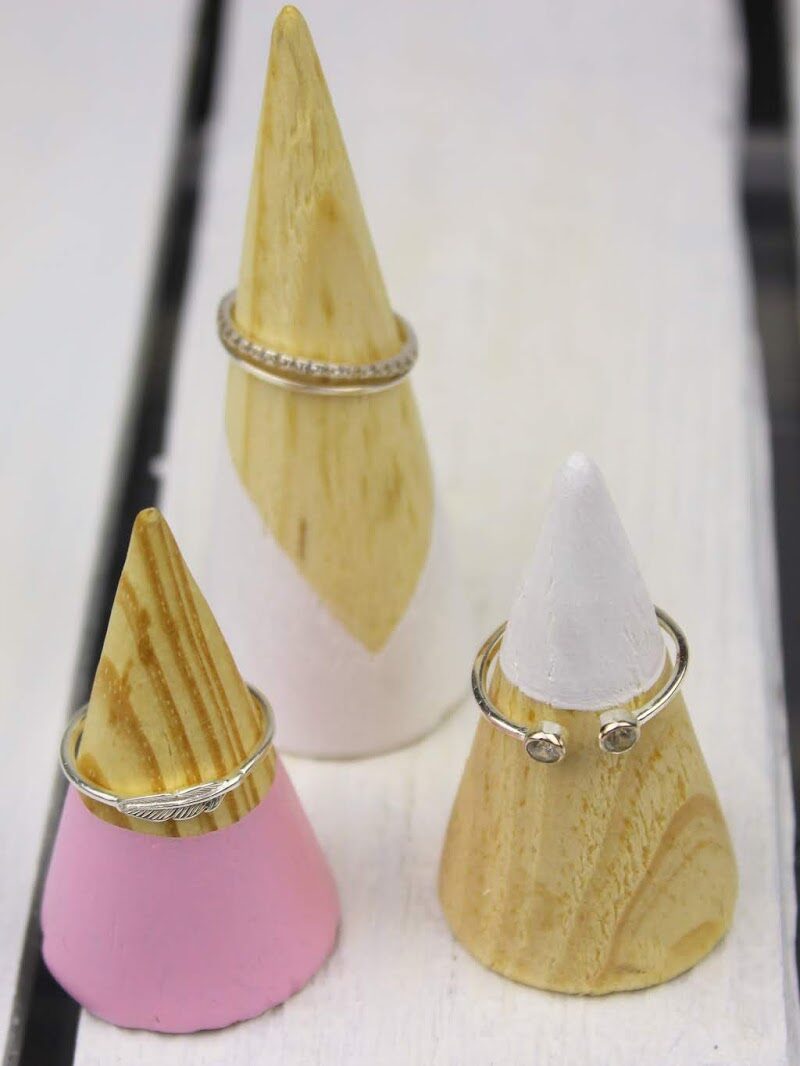 DIY Ringhalter aus Holz - die perfekte, selbstgemachte Schmuckaufbewahrung