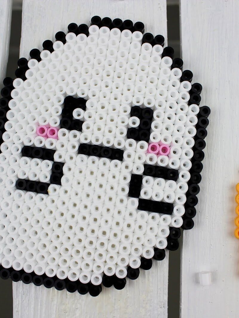 DIY Anleitung: süße Halloween Gespenster und Kürbis Glasuntersetzer ganz einfach selber machen - für eure Halloween Party