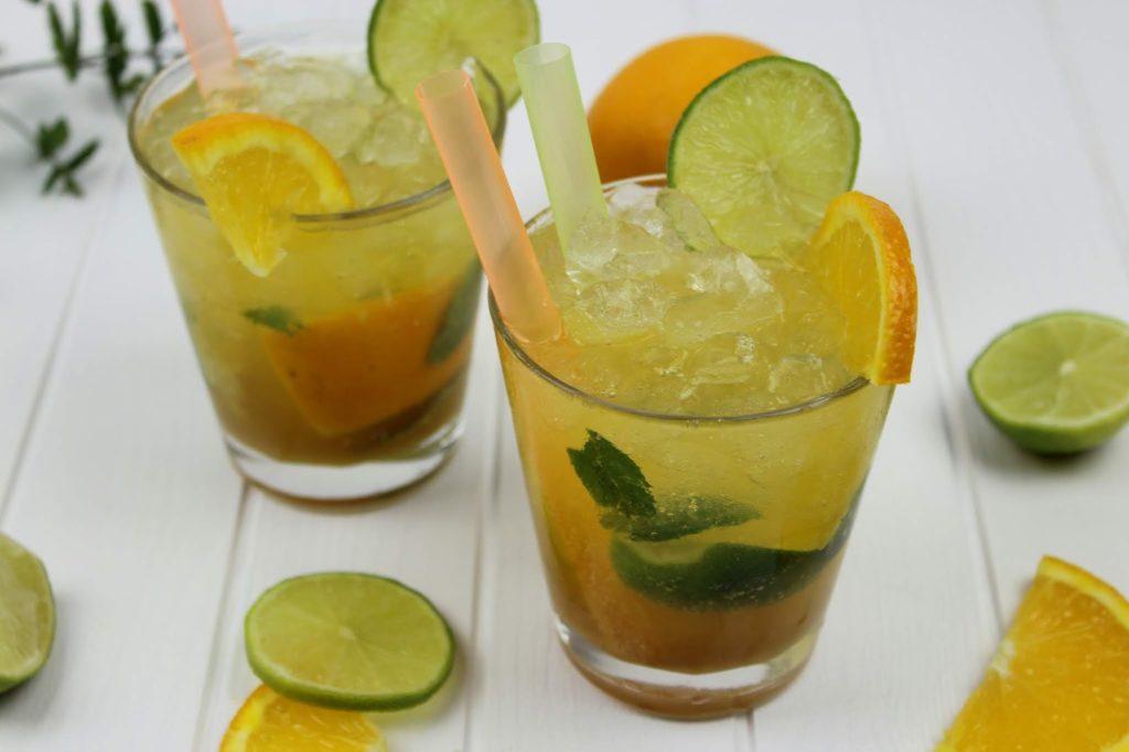 Rezept: Super leckerer Orangen Mojito Cocktail - ganz einfach selber machen mit Sinalco Orange