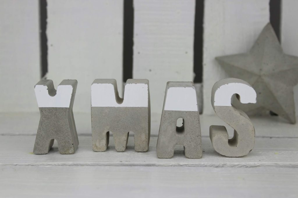 DIY Beton Buchstaben XMAS ganz einfach selber machen - wunderschöne, kleine Weihnachtsdeko