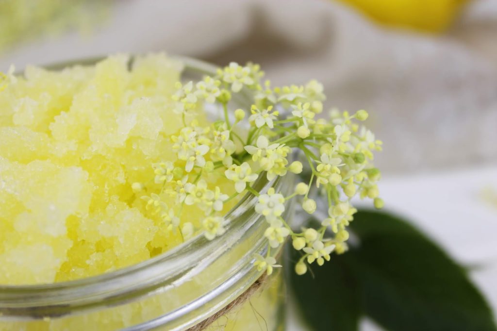 DIY - Holunderblüten Zitronen Sugar Scrub schnell und einfach selber machen
