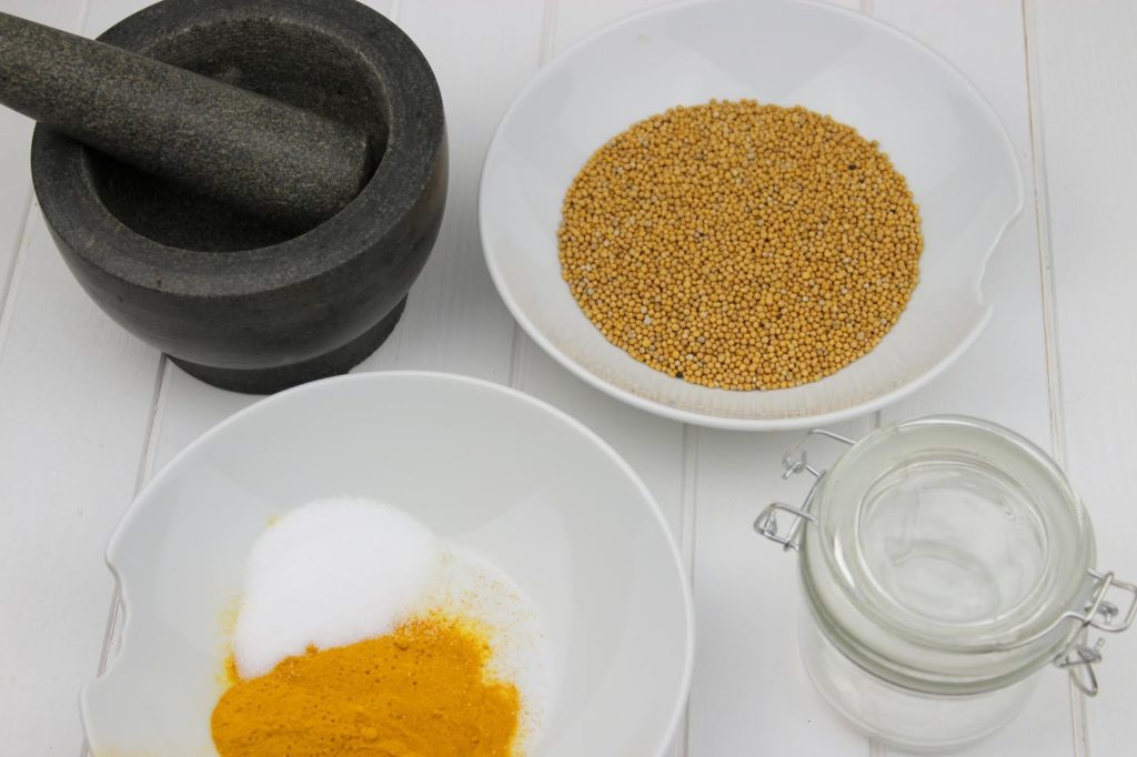 Rezept - grober Senf mit Honig selber machen - so einfach und schnell geht es