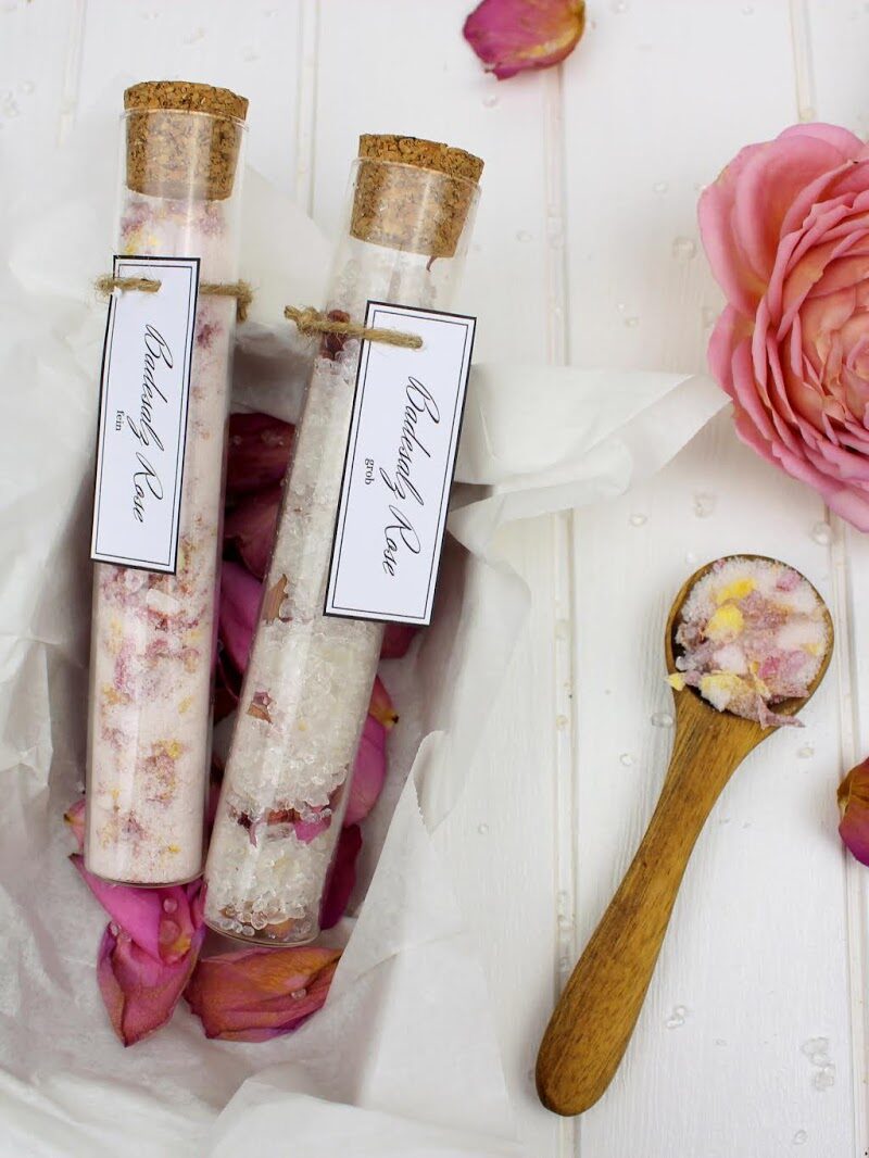 Rosen Badesalz grob und fein in Reagenzgläsern selbstgemacht