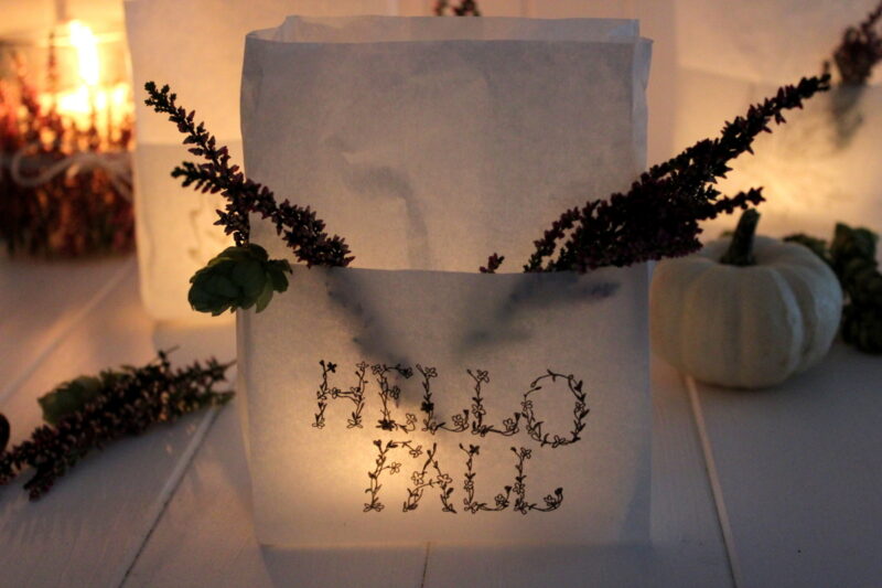 DIY- Windlichter aus Brottüten mit Naturmaterialien