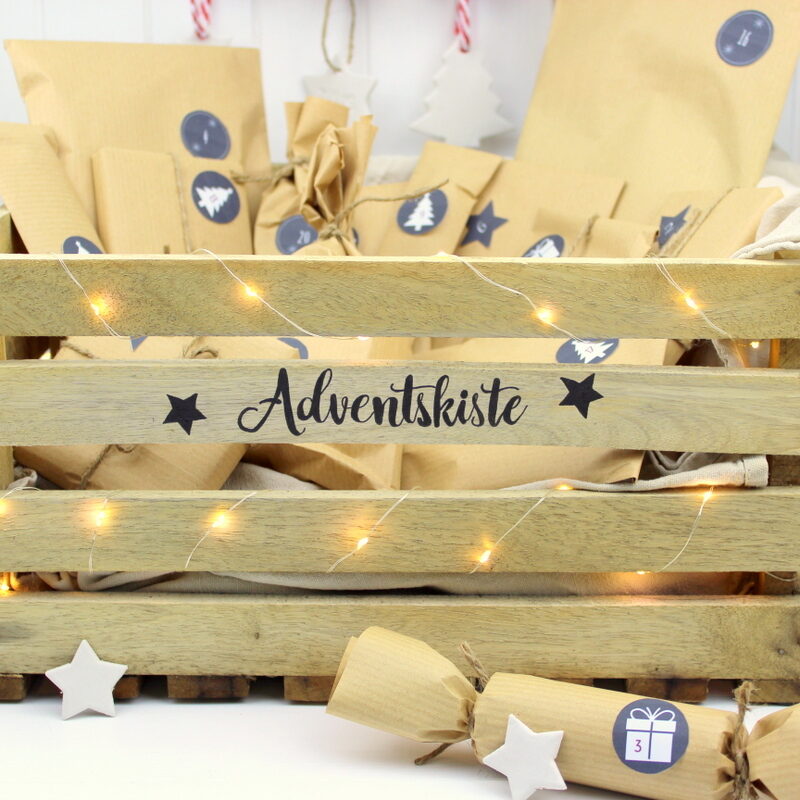 Adventskalender in einer Kiste / Adventskiste mit 24 Geschenken