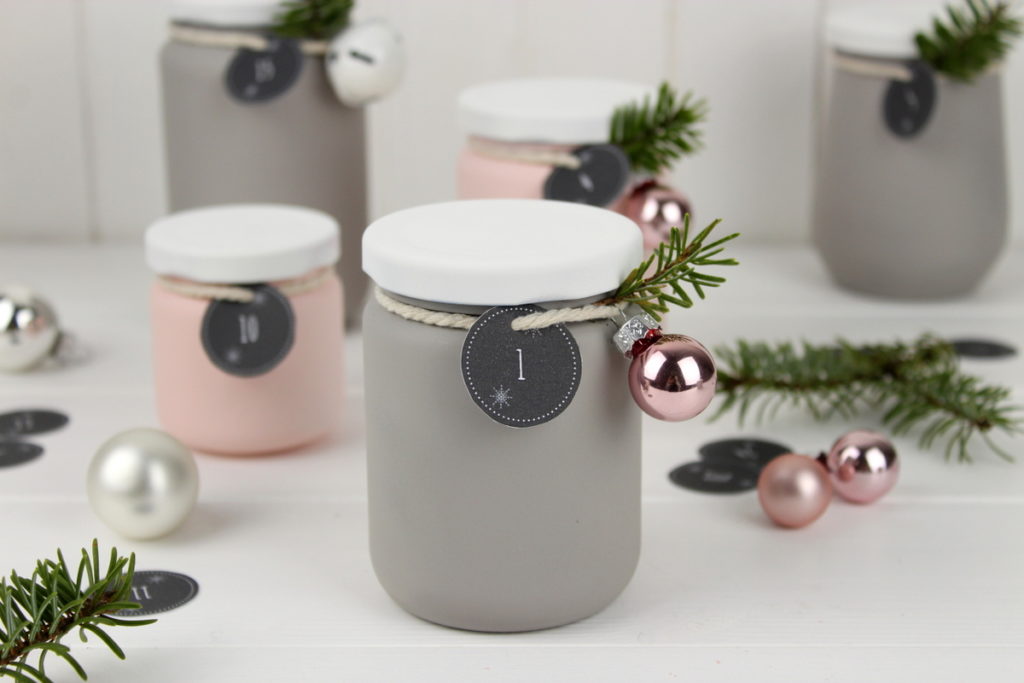 DIY Upcycling Adventskalender aus alten Gläsern einfach