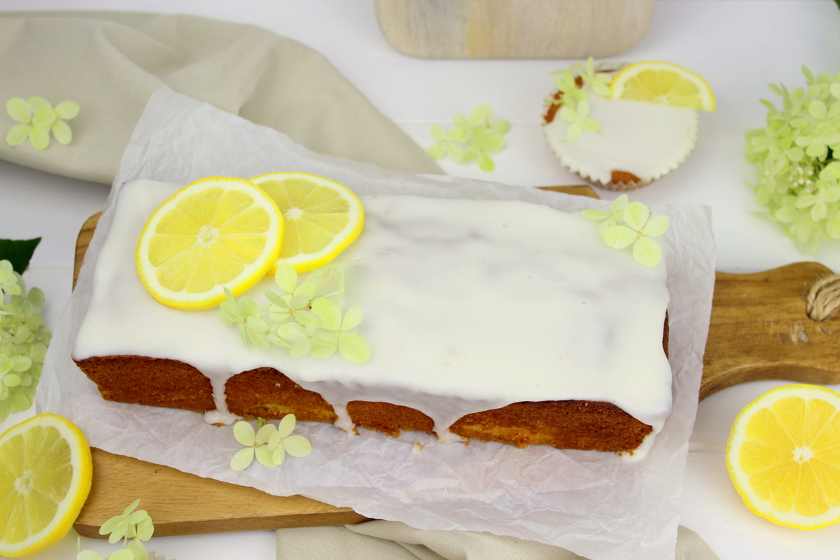 Rezept leckerer und saftiger Zitronenkuchen einfach selber machen ...