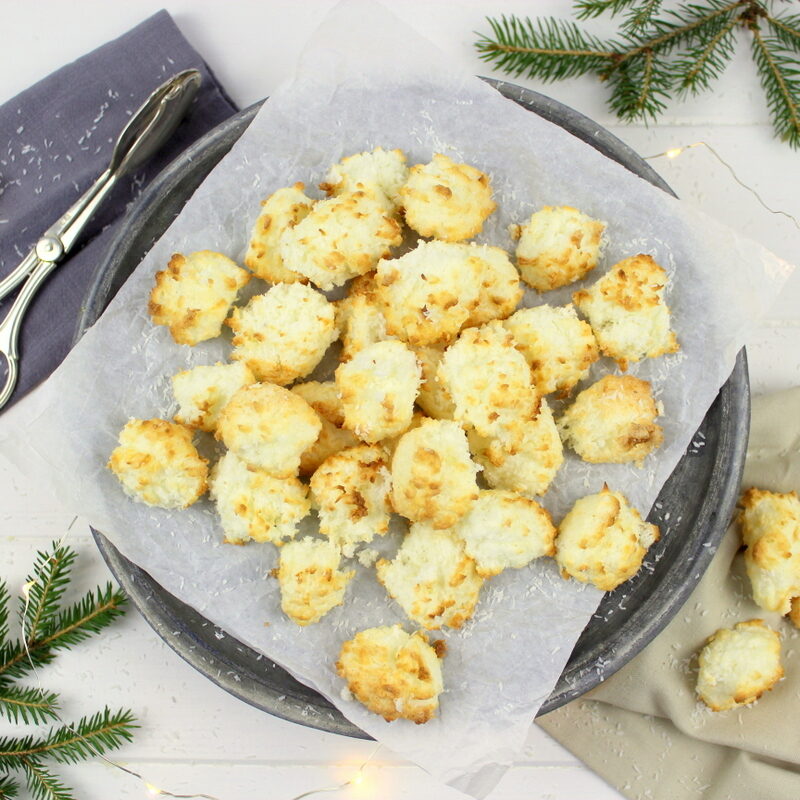 saftige Kokosmakronen mit Kokosraspeln