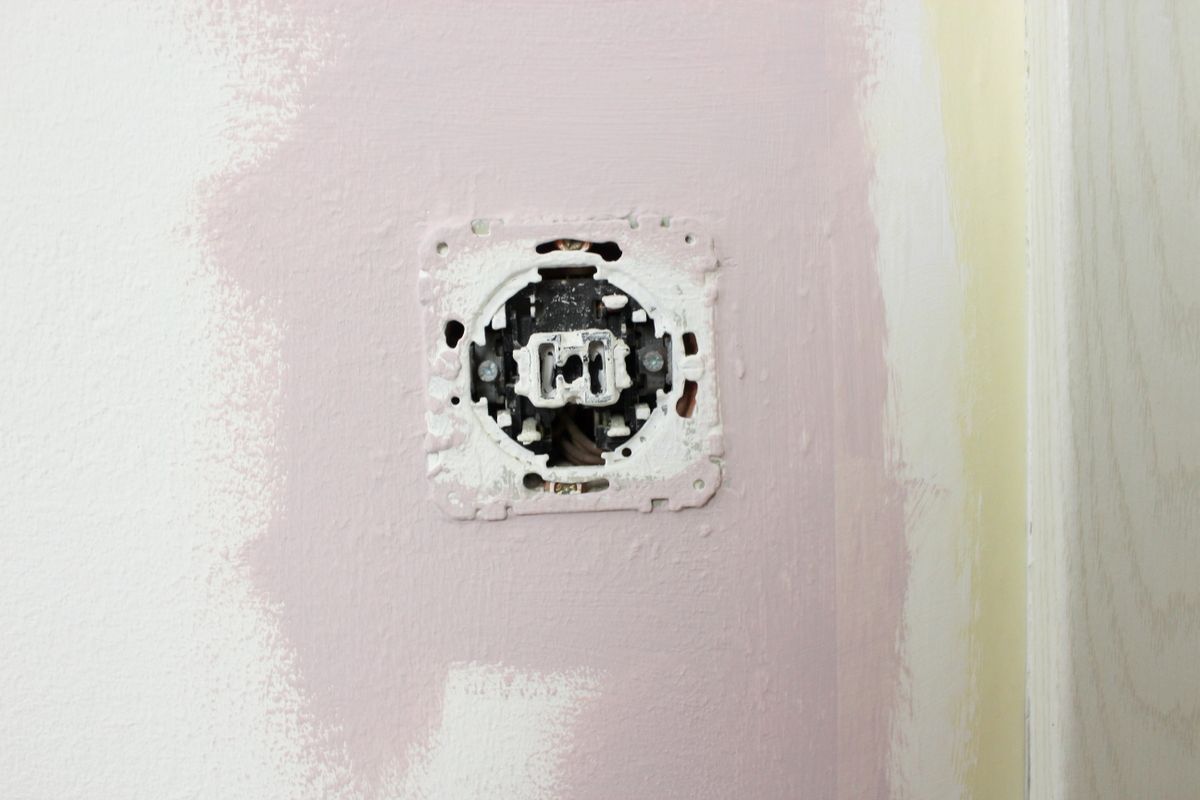 DIY Wände streichen mit Rand in rosa