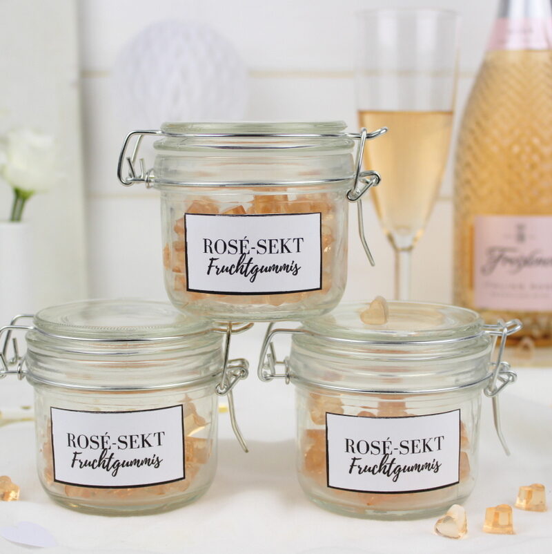 selbstgemachte Rosé-Sekt Fruchtgummis / Gummibärchen in Herzform
