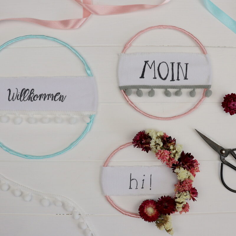 DIY Tüschilder aus Bändern und Drahtringen
