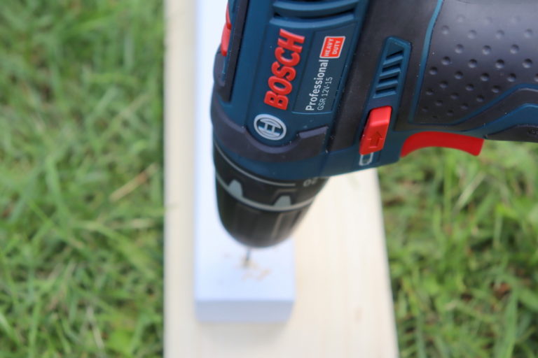 DIY Gartenregal aus Holz schnell und einfach selber bauen