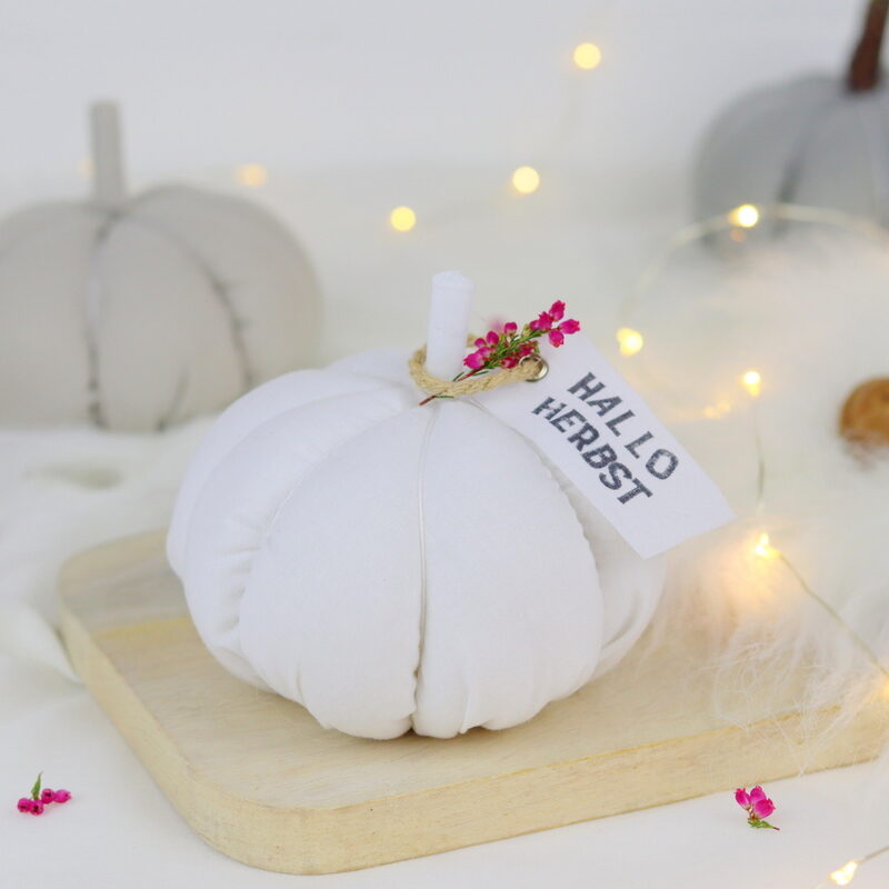 DIY selbstgenähte Stoffkürbisse als Herbstdeko
