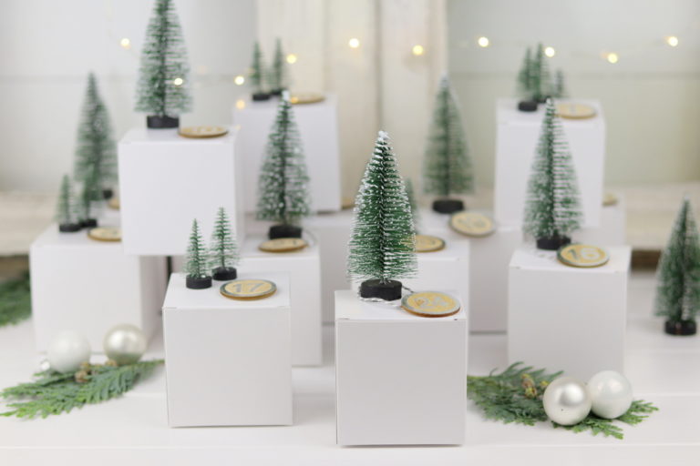 DIY Adventskalender mit Tannenbäumen schnell und einfach