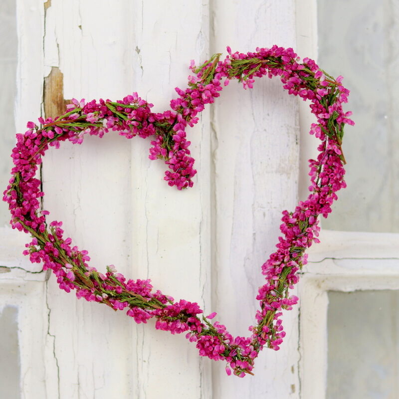 DIY Kranz in Herzform aus Erika / Heidekraut