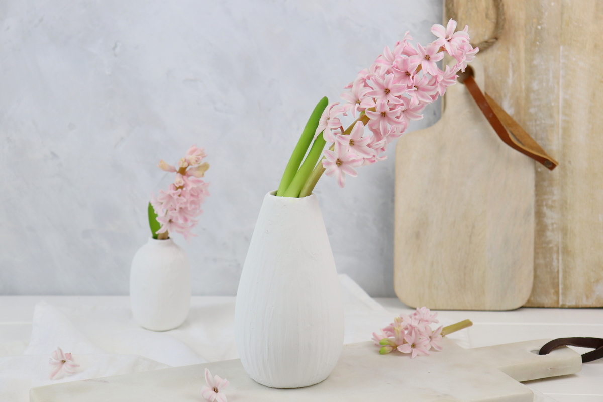 DIY Vasen Upcycling mit selbstgemachter Keramikfarbe