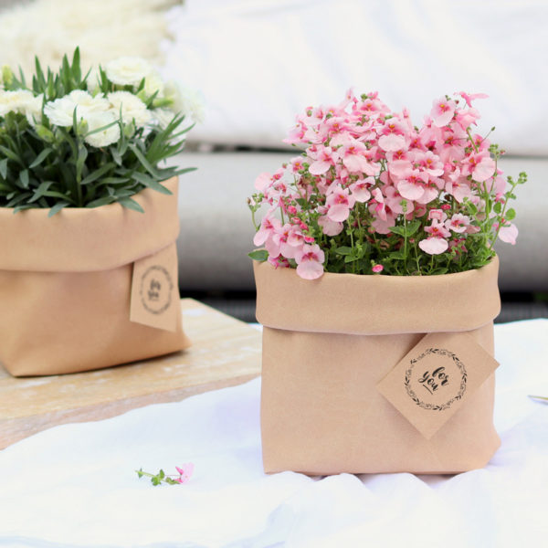 DIY - selbstgenähtes Utensilo aus Kunstleder als Blumentopf zum Verschenken, Aufbewahrungskorb oder Brotkorb