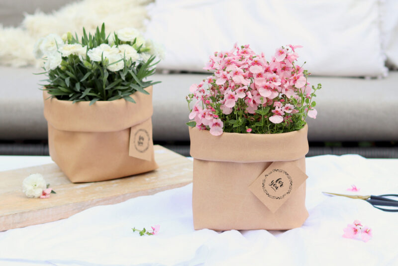 DIY - selbstgenähtes Utensilo aus Kunstleder als Blumentopf zum Verschenken, Aufbewahrungskorb oder Brotkorb