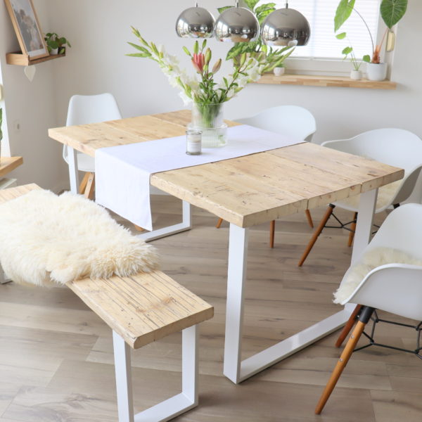 DIY - selbstgemachter Tisch aus alten Gerüstbohlen einfach selber bauen