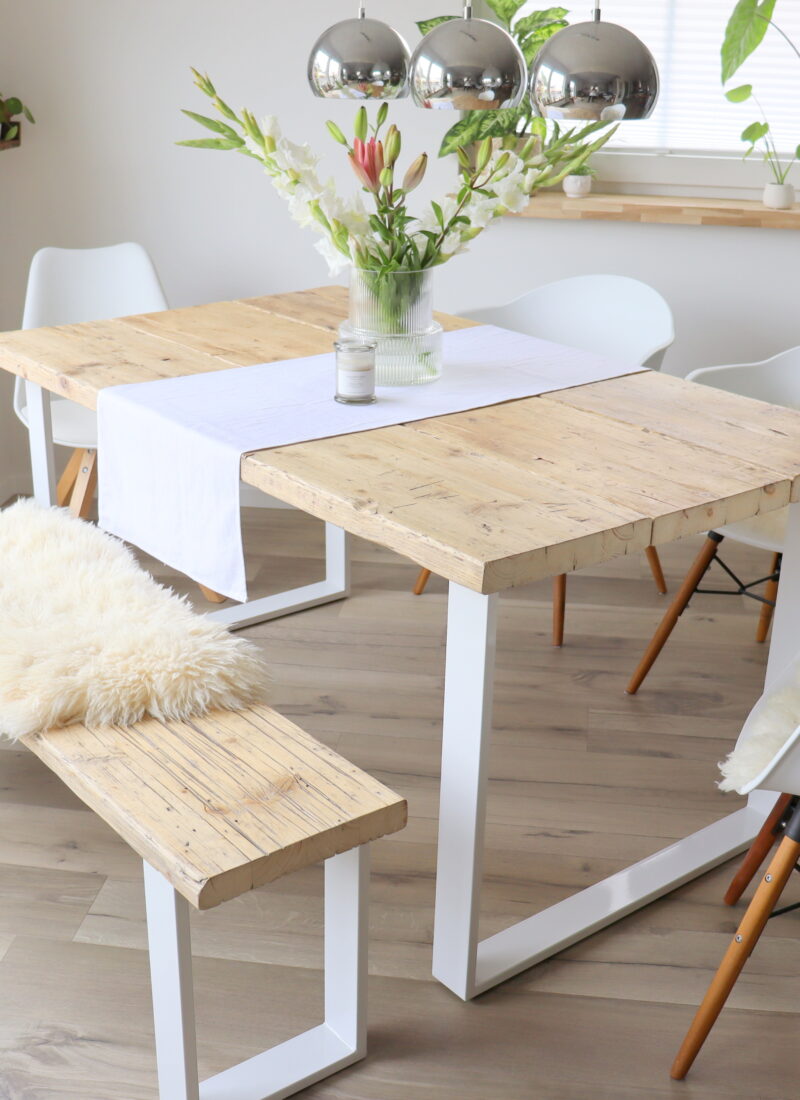 DIY - selbstgemachter Tisch aus alten Gerüstbohlen einfach selber bauen