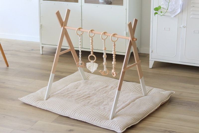 DIY Anleitung - Baby Spielbogen aus Holz / Baby Gym einfach selber machen